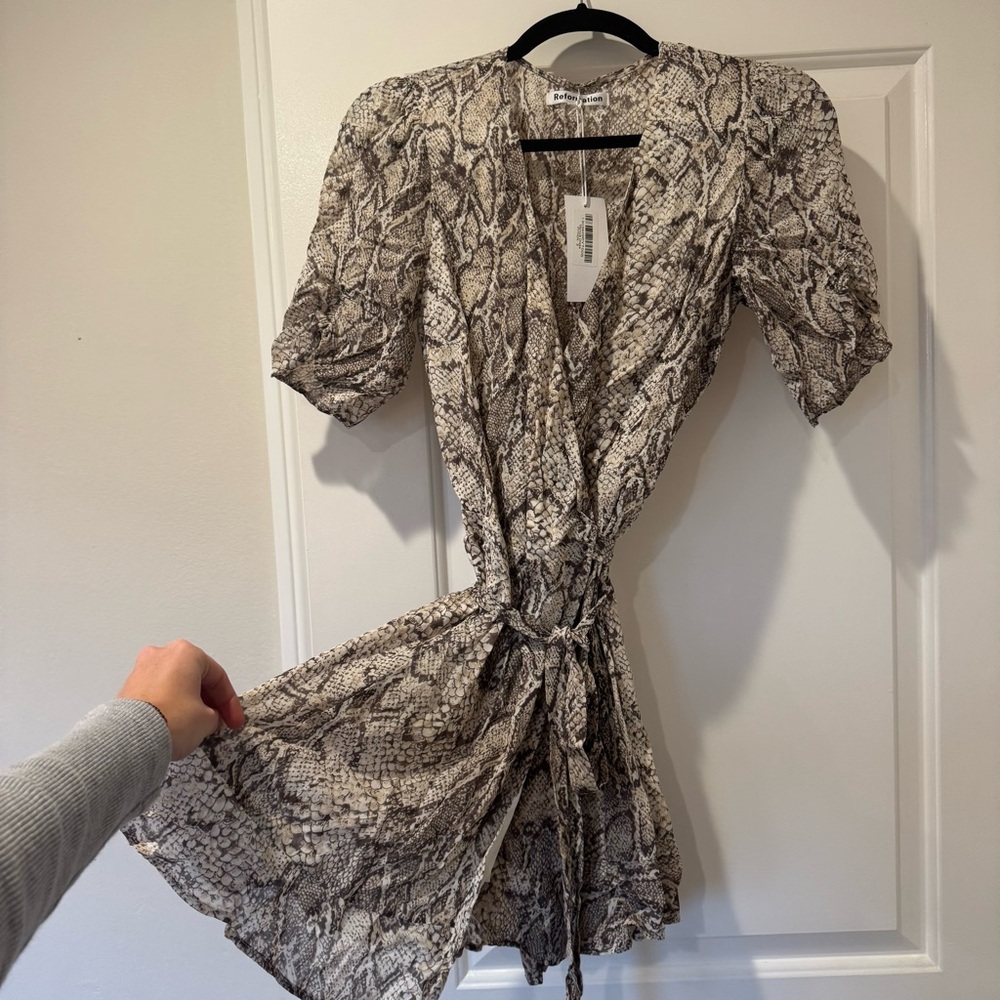 NWT Reformation Python Grey Wrap Mini Dress - Picture 7 of 7